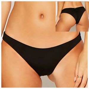 Beach Bunny Black Angela skimpy scrunch bottom cheeky Bikini with Metal Tag